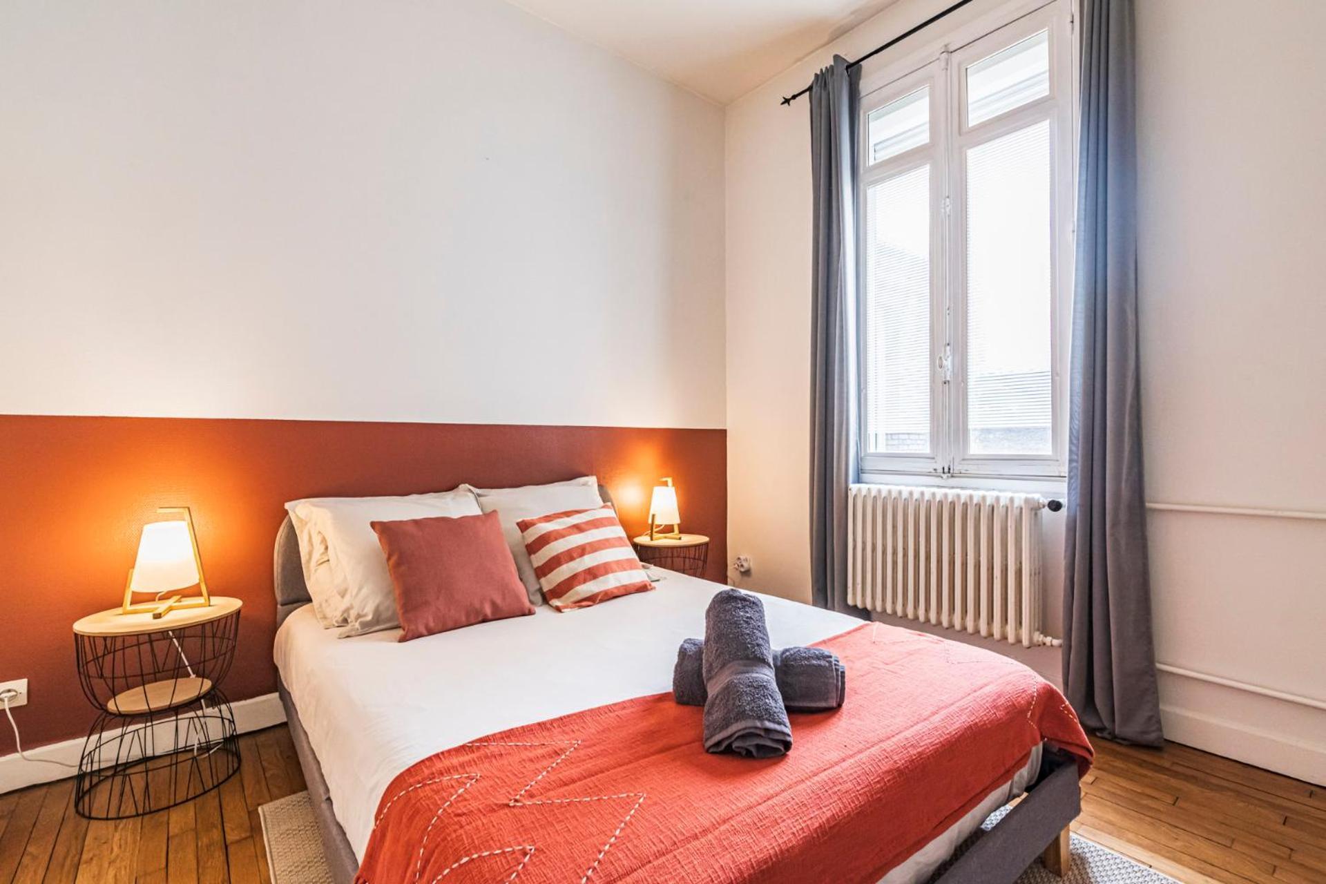 L'Haussmannien - Spacieux 4 Chambres - Centre - Gare Ρενς Εξωτερικό φωτογραφία